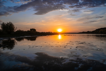 Октябрь. Рассвет. / Озеро Исток.