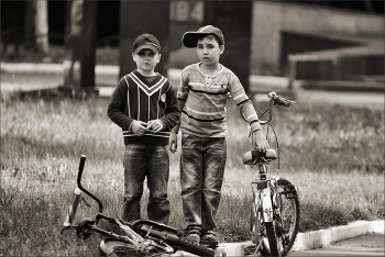 Велосипедисты... / Прогулки в парке.