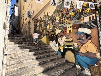 &nbsp; / Murals in the city
