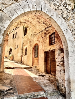 &nbsp; / The stone gates in an old Mediterranean town