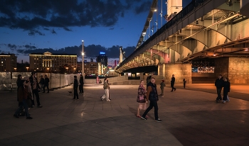 Крымский мост / Москва, Пушкинская набережная