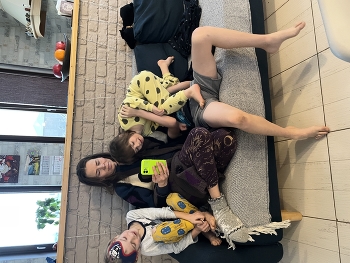 17 / ***