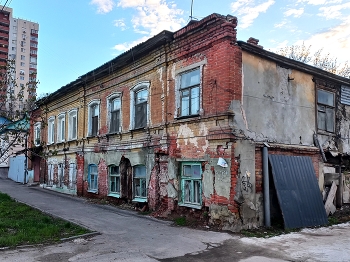 Саратов / ***