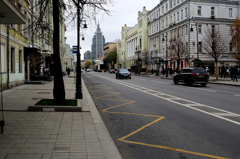 Малая Дмитровка / Улица Малая Дмитровка в Москве. Ноябрь 2024.