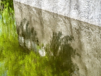 &nbsp; / /\/\/\/\