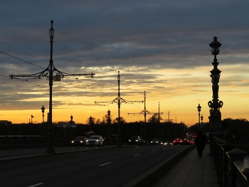 на исходе дня / Троицкий мост