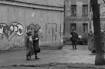 Горнист / Санкт-Петербург, где-то на Васильевском, март 2007 г.