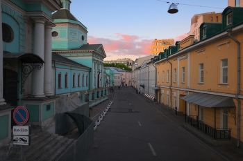 Серебряничный переулок / Москва