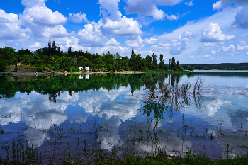 У озера / Крым, Симферополь, водохранилище. Вчера