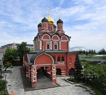 Собор иконы Божией Матери Знамение / город, прогулка