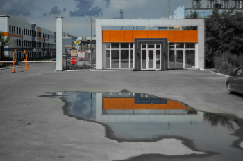 "Оранжевый маяк" / Один из въездов в Курганский индустриальный парк.