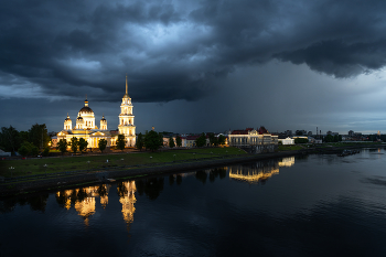 вечерний город / Рыбинск. вид с Волжского моста