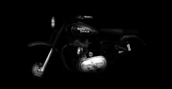 &nbsp; / The photo was taken in the city of Ulm Germany.
The brand is Royal Enfield