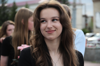 Анастасия / на выпускном