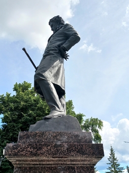 Памятник А.С.Пушкину в Старице (Тверская область) / ***
