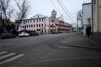 Воронцовская улица / Воронцовская улица в Москве. Фабрика Эрманс. Февраль 2025.
