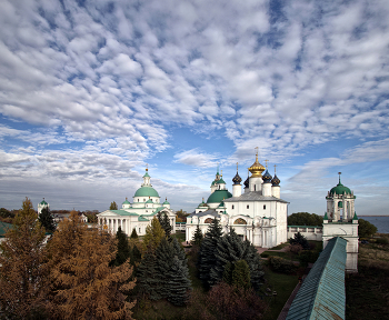 Под небом голубым... / Спасо-Яковлевский Димитриев монастырь. Ростов Великий.