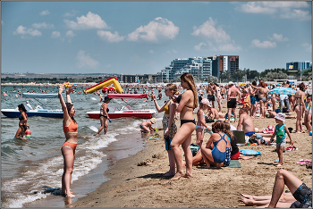 Анапа. Пик сезона. / Июль. Центральный пляж Анапы.