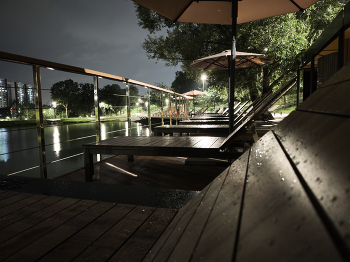 Night park after rain / night park after rain
