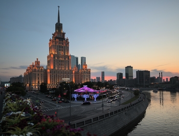 Вид на отель Рэдиссон / Москва