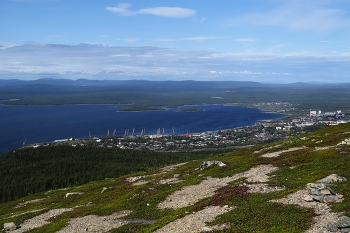 просторы / Кандалакша, порт, Белое море (вид с горы Крестовая)