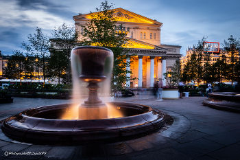 Вечером у Большого театра / Место съемки: Россия, г. Москва
Фотограф: https://vk.com/vvlopatoff