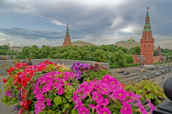 Перед грозой / Москва кремль мост