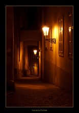 Лабиринтами улиц / ночная Прага