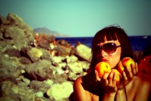 peach girl... / девочка с персиками