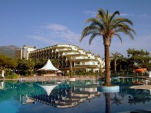 Раннее утро в отеле / Утро в отеле Queen's Park Resort