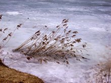 замерзлая плынь / на водохранилище