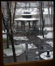 Первый снег в саду Эрмитаж / ноябрь 2009