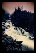 Waterfall on Altai / Вода, падающая из облаков... таким я его увидел утром. К вечеру картина изменилась, но все же что-то от тех впечатлений осталось...