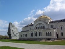 Стремление / Церковь в Брестской крепости и ее безбожное продолжение