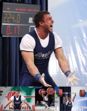 224: вес взят! / самый эмоциональный участник ЧЕ 2010 по тяжелой атлетике в Минске - россиянин Дмитрий Клоков (собственный вес до 105 кг). Пособие для физиономиста