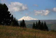 Малое седло / кисловодский парк, вид на Эльбрус