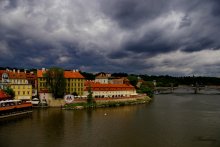 Prague / Вид с Карлова моста на Влтаву