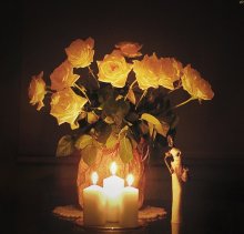 при свечах / на кухне