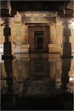 Вход в другой Мир / Индия, Хампи. Храм посвященный Шиве затоплен водой