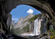 водопад Vernal Fall из под арки около него / водопад Vernal Fall 317 foot
Йосимити, Национальный Парк США
http://www.americaonline.ru/yosemite.htm
Yosemite Valley,