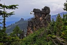 Ергаки..вид на скалы каменный город / не повезло с погодой сплош дожди......