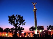 Майдан Незалежнасцi / Киев, 9 мая 2006 года. Одна из первых фотографий со штатива.