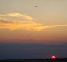 Завершающий полёт / Одинокий самолётик в огромном небе...