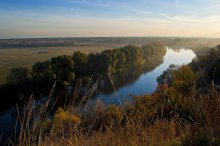 «Десна» / Река на которой стоит мой родной город Трубчевск.
Темная полоска на горизонте- заповедник «Брянский лес»