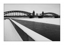Геометрия петербургской зимы / Мост Петра Великого