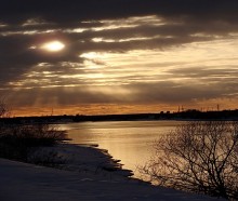 Закат над рекой. / Зимний вечер.