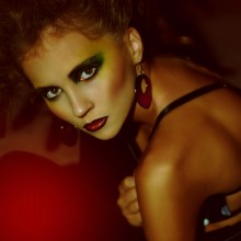 ... из серии &quot;1000 Вольт&quot; / photo: Boris Bushmin
models: Anastasiya Kosareva
make-up: Lina Sokolova
hair: Ekaterina Divnogorskaya
assistant: Rostislav Rosickiy