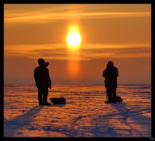 Рыбаки и Солнце / Волжский лед, зима 2008 г