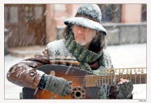 Музыкант и снегопад / Снято на Арбате