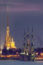 Санкт-Петербург / Вид на плавучий ресторан и Петропавловскую крепость